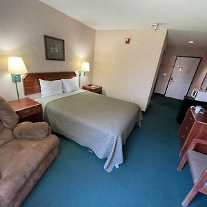 Habitación con Cama Queen Adaptada para Discapacitados